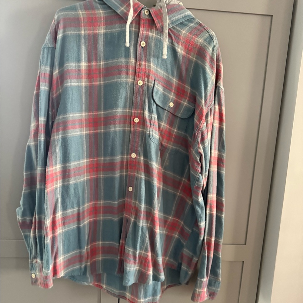 American Eagle Outfitters Blue and Pink Plaid Shirt